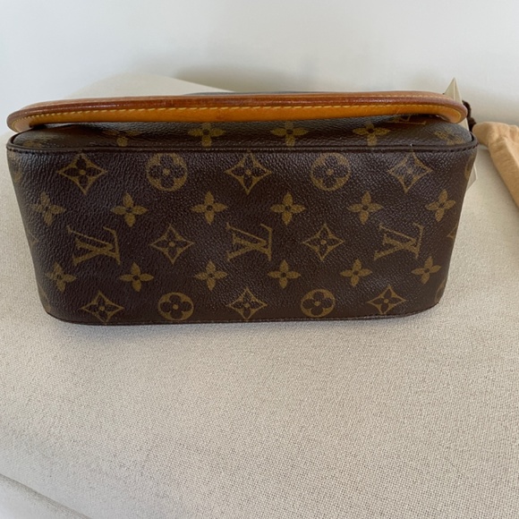 Louis Vuitton Looping MM - Picture 4 of 12